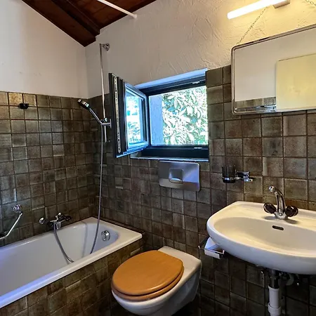 Cozy In The דירה לוקרנו